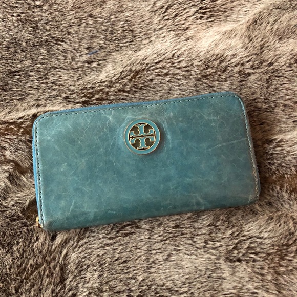 Tory Burch Accessories - Tory Burch turquoise wallet